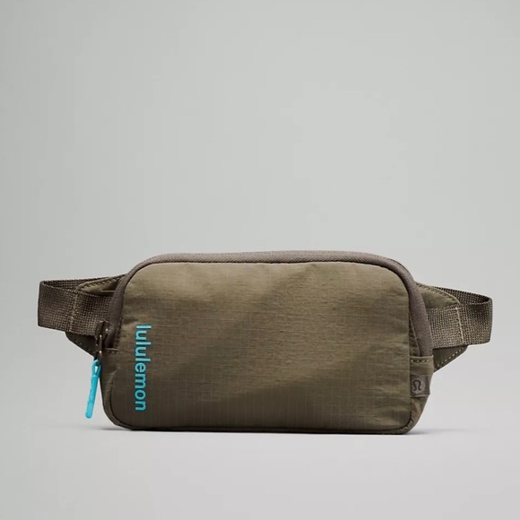 LULULEMON Carob Brown Mini Belt Bag NWT - Picture 1 of 15